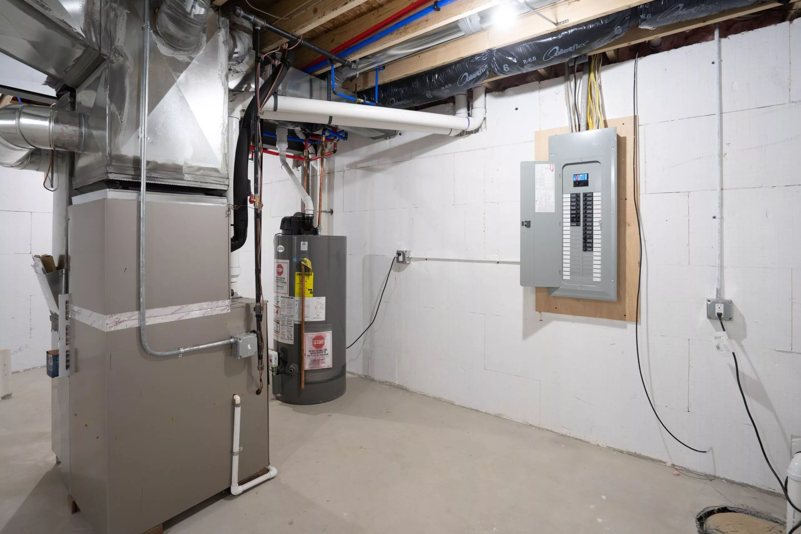 Water source heat pump system in heating mode